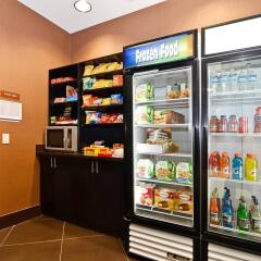 Отель Best Western Premier Freeport Inn Calgary Airport Канада, Калгари - отзывы, цены и фото номеров - забронировать отель Best Western Premier Freeport Inn Calgary Airport онлайн питание фото 3