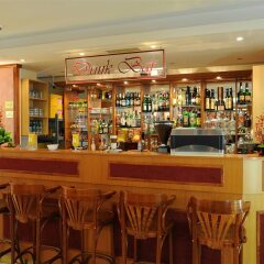 Отель Atlas City Hotel Венгрия, Будапешт - 6 отзывов об отеле, цены и фото номеров - забронировать отель Atlas City Hotel онлайн гостиничный бар