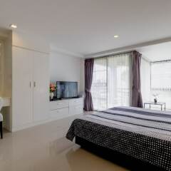 Отель The Kris Resort Condotel at Bagtao Beach пляж Банг-Тао комната для гостей фото 5