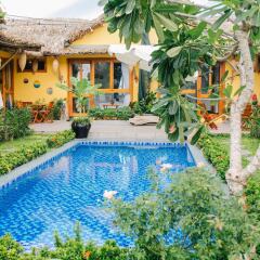 Отель La Belle Anbang Homestay бассейн