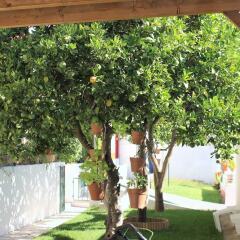 Отель Algés Village Casa 4 by Lisbon Coast