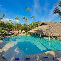 Отель Iberostar Bavaro Suites - All Inclusive Доминикана, Пунта Кана - 1 отзыв об отеле, цены и фото номеров - забронировать отель Iberostar Bavaro Suites - All Inclusive онлайн бассейн фото 2