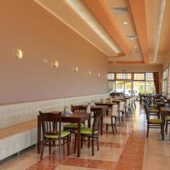 Отель Menada Grand Resort Apartments Болгария, Дюны - отзывы, цены и фото номеров - забронировать отель Menada Grand Resort Apartments онлайн гостиничный бар