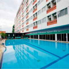 Отель Jolly Suites & Spa Thaphra Таиланд, Бангкок - отзывы, цены и фото номеров - забронировать отель Jolly Suites & Spa Thaphra онлайн бассейн