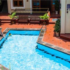 Hotel Majestic Saigon бассейн фото 3