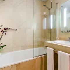 Hotel Exe Suites 33 ванная