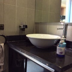 Отель Ghazi Appartement Марокко, Фес - отзывы, цены и фото номеров - забронировать отель Ghazi Appartement онлайн ванная