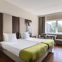 Отель NH Amsterdam Centre комната для гостей фото 4