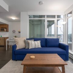 Отель Sterling Suites - Yaletown Канада, Ванкувер - отзывы, цены и фото номеров - забронировать отель Sterling Suites - Yaletown онлайн комната для гостей фото 3