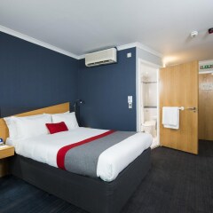 Отель Holiday Inn Express City Centre Riverside Глазго комната для гостей фото 5