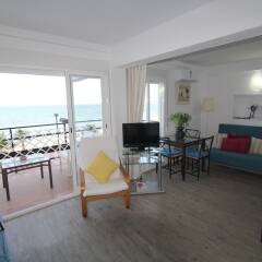 Отель Beachfront Bliss in Fuengirola Испания, Фуэнхирола - отзывы, цены и фото номеров - забронировать отель Beachfront Bliss in Fuengirola онлайн комната для гостей фото 2