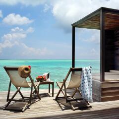 Отель Gangehi Island Resort 4* Вилла Делюкс с различными типами кроватей фото 2