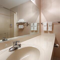Отель Best Western Joliet Inn & Suites ванная фото 2