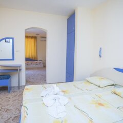 Family Hotel Bohemi Равда удобства в номере фото 2