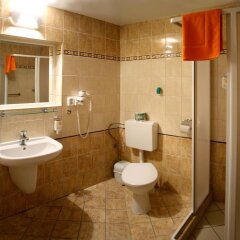 Отель Lazensky Hotel Pyramida I Чехия, Франтишкови-Лазне - отзывы, цены и фото номеров - забронировать отель Lazensky Hotel Pyramida I онлайн ванная фото 2