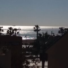 Отель Valencia Beach Suites Wifi Fibra балкон