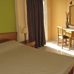 Evripides Hotel комната для гостей