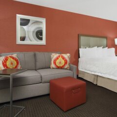 Отель Hampton Inn Columbus-International Airport комната для гостей фото 5