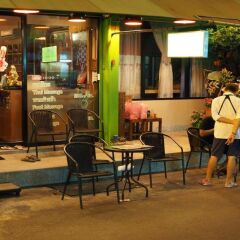 Yor Ying Hostel Бангкок питание