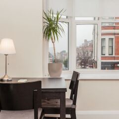 Отель Spacious 2 Bedroom Flat in North West London удобства в номере