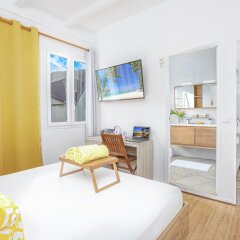 Foyal Suites in Fort-de-France, France from 134$, photos, reviews - zenhotels.com balcony