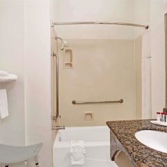 Отель Ramada Limited Redondo Beach США, Редондо-Бич - отзывы, цены и фото номеров - забронировать отель Ramada Limited Redondo Beach онлайн ванная