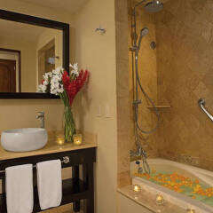 Отель Dreams Suites Golf Resort & Spa Cabo San Lucas - All Inclusive ванная фото 2