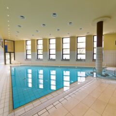Отель Sheraton Berlin Grand Hotel Esplanade Германия, Берлин - 6 отзывов об отеле, цены и фото номеров - забронировать отель Sheraton Berlin Grand Hotel Esplanade онлайн бассейн фото 2