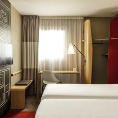 Отель ibis Massy сейф в номере