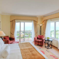 Отель Luxury Townhouse in Praia D'El Rey комната для гостей