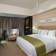 Отель Holiday Inn Xi'an Greenland Century City комната для гостей