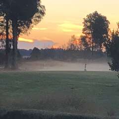 Отель Lake Brunner Accommodation and Golf Course пляж