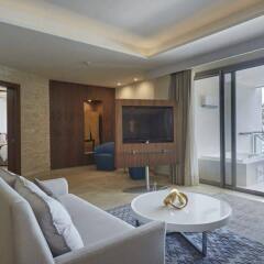 Отель Breezes Grand Resort and Spa комната для гостей фото 5