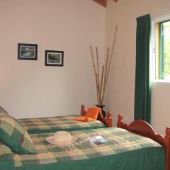 Отель Quinta das Acácias Guest Houses сейф в номере