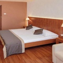 Отель Umag Plava Laguna Хорватия, Умаг - отзывы, цены и фото номеров - забронировать отель Umag Plava Laguna онлайн комната для гостей