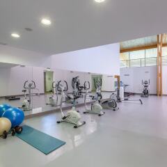 Salgados Dunas Suites Hotel фитнесс-зал