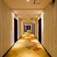 Hongmayi Theme Hotel Xinxiang Qingchun Jiyi интерьер отеля фото 3