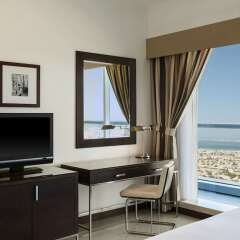 Отель Four Points by Sheraton Sheikh Zayed Road, Dubai удобства в номере фото 2