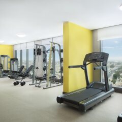 Отель Hampton by Hilton Dubai Airport ОАЭ, Дубай - 1 отзыв об отеле, цены и фото номеров - забронировать отель Hampton by Hilton Dubai Airport онлайн фитнесс-зал
