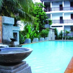 Holiday Park Hotel