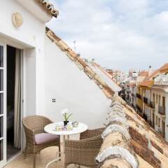 Отель Hostal Marbella Испания, Фуэнхирола - отзывы, цены и фото номеров - забронировать отель Hostal Marbella онлайн балкон