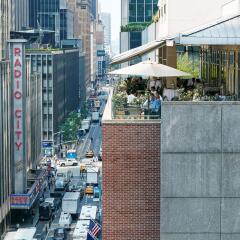 Отель Radisson Hotel New York Midtown-Fifth Avenue США, Нью-Йорк - 1 отзыв об отеле, цены и фото номеров - забронировать отель Radisson Hotel New York Midtown-Fifth Avenue онлайн парковка