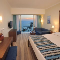 Отель Alexander The Great Beach Hotel Кипр, Пафос - 1 отзыв об отеле, цены и фото номеров - забронировать отель Alexander The Great Beach Hotel онлайн