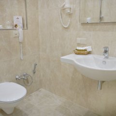 Гостиница Грей Инн в Феодосии - забронировать гостиницу Грей Инн, цены и фото номеров Феодосия ванная