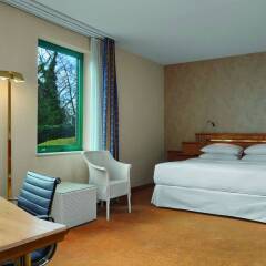 Отель Four Points by Sheraton Brussels комната для гостей фото 3