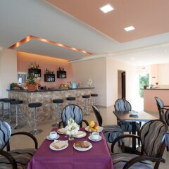 Апартаменты Crystal Blue Apartments Корфу гостиничный бар