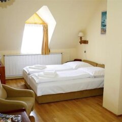 Hotel Bara Budapest in Budapest, Hungary from 82$, photos, reviews - zenhotels.com guestroom photo 4
