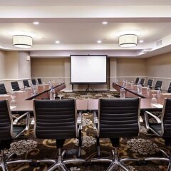 Отель DoubleTree by Hilton Silver Spring