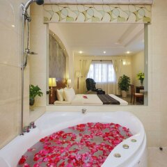 Отель Silverland Yen Hotel Вьетнам, Хошимин - отзывы, цены и фото номеров - забронировать отель Silverland Yen Hotel онлайн ванная фото 2