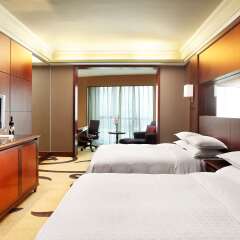 Отель Sheraton Shenzhen Futian Hotel Китай, Шэньчжэнь - отзывы, цены и фото номеров - забронировать отель Sheraton Shenzhen Futian Hotel онлайн комната для гостей фото 3